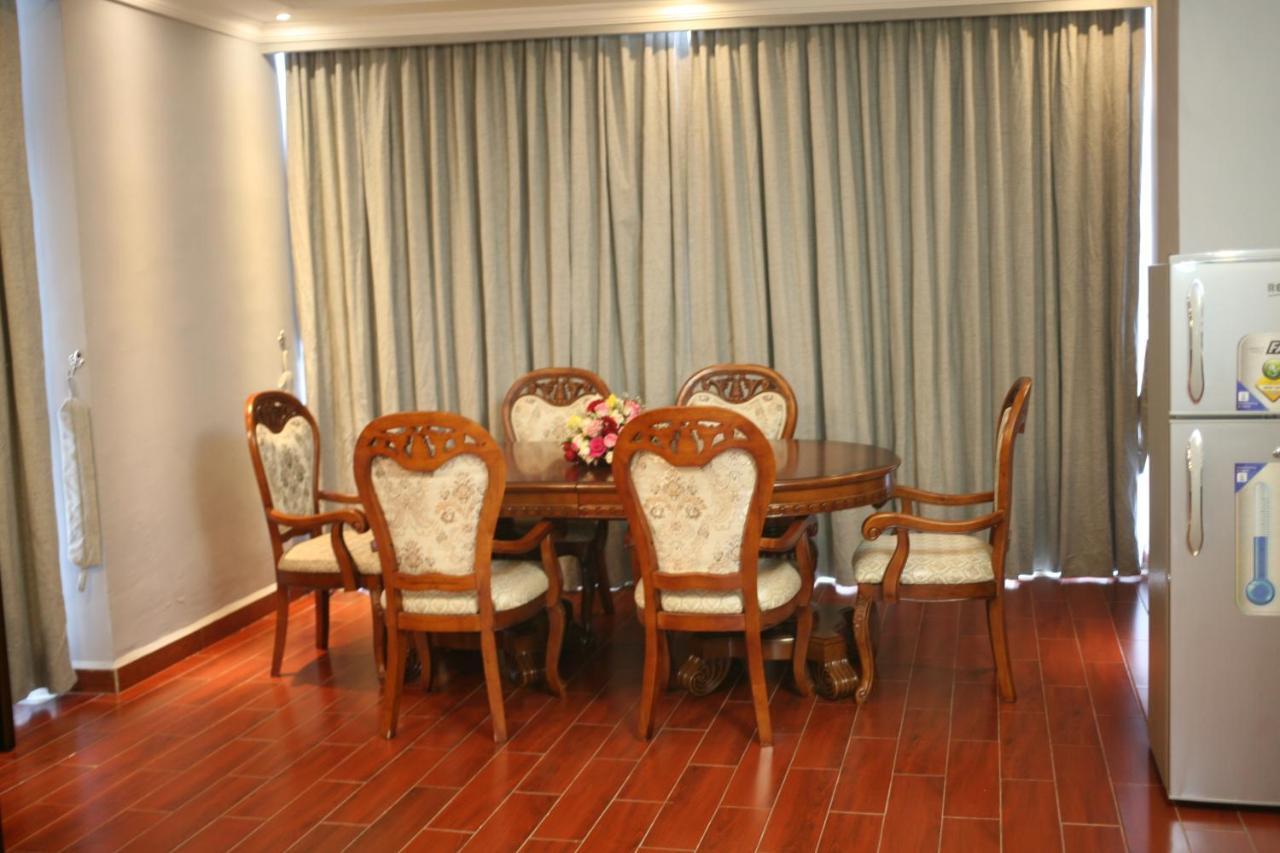 Yadonay Hotel Addis Abeba Esterno foto