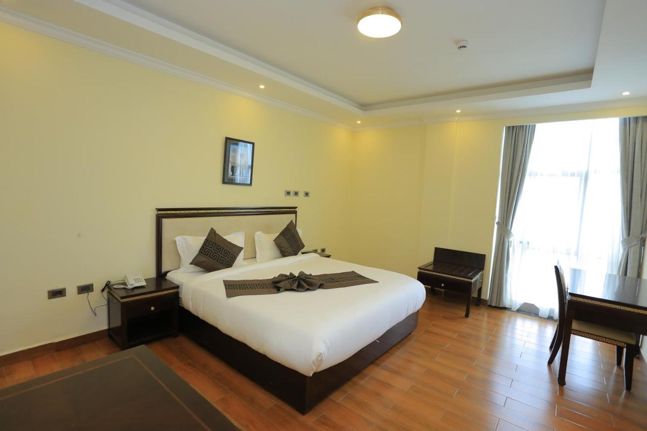 Yadonay Hotel Addis Abeba Esterno foto