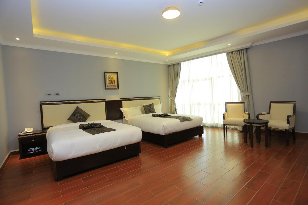 Yadonay Hotel Addis Abeba Esterno foto