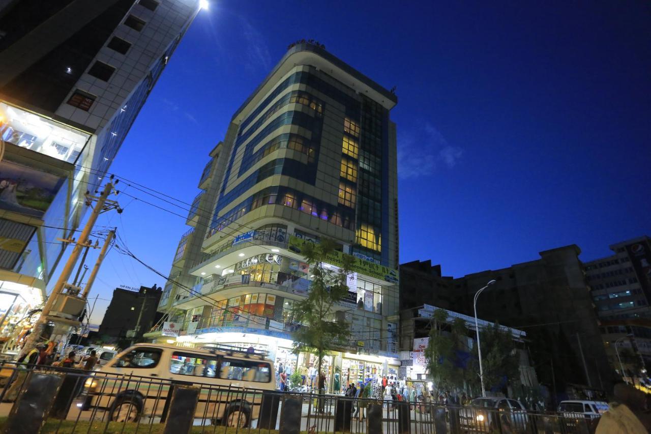 Yadonay Hotel Addis Abeba Esterno foto