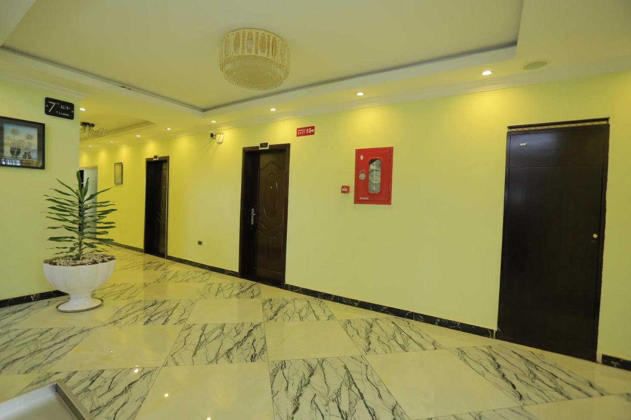 Yadonay Hotel Addis Abeba Esterno foto